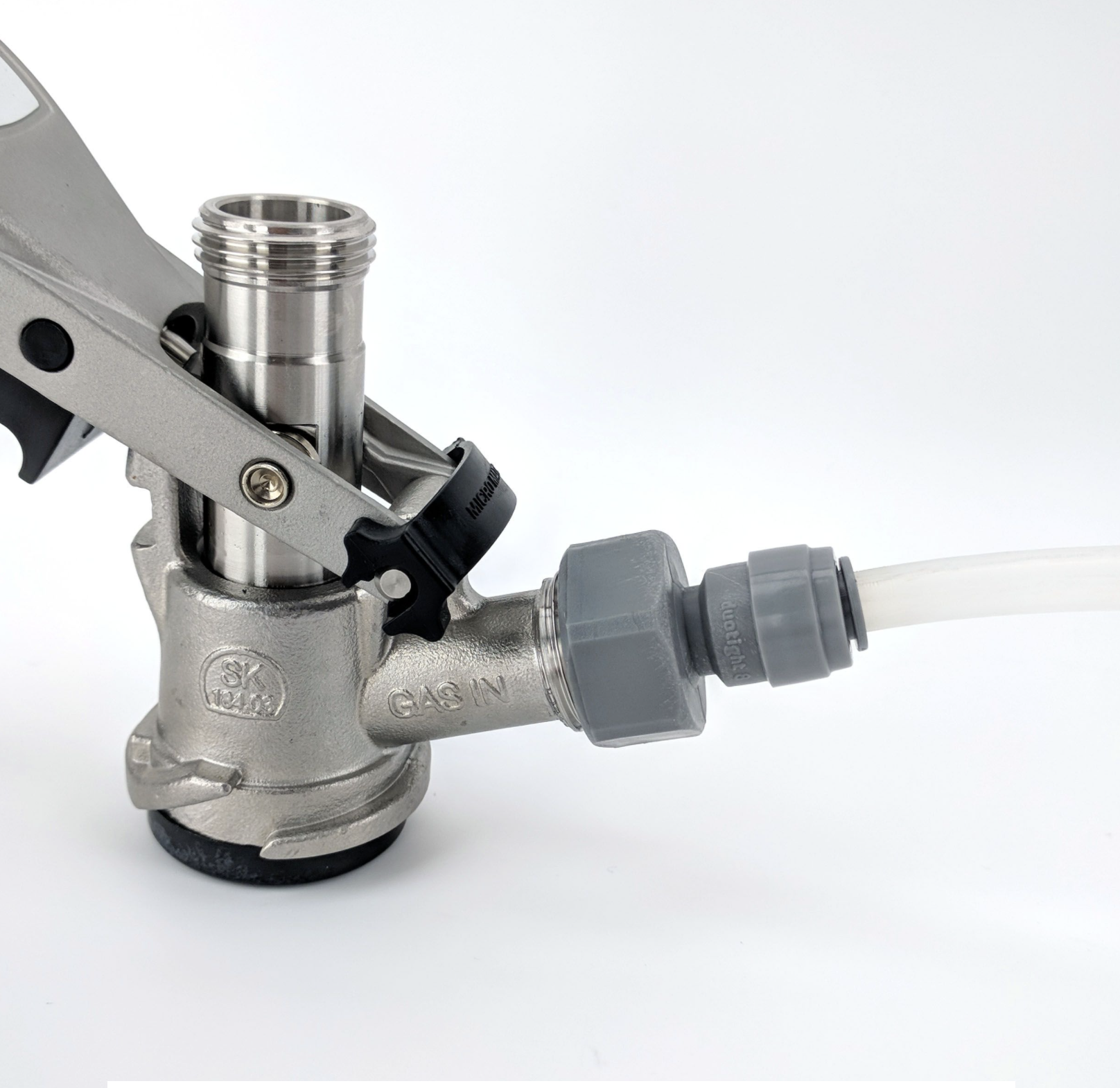 Duotight 8mm Push In T0 5/8" BSP Thread will fit on standard keg couplers, standard tap shanks and many other homebrew fittings with a 5/8" thread 1